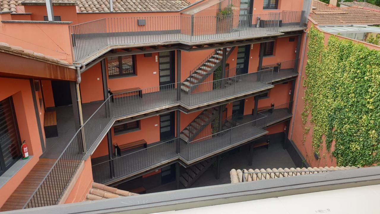 Apartment Y Habitacions Entre Volcans