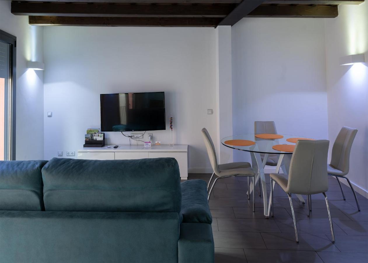 Appartement Y Habitacions Entre Volcans